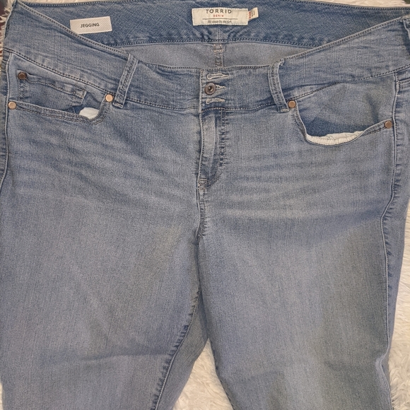 ✨ Torrid ✨ Jegging Jeans - Like New - Size 22 - Picture 11 of 13